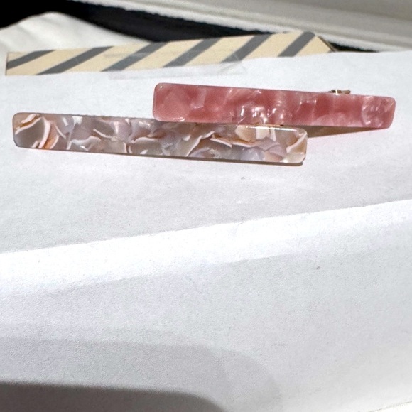 ✨ Stylish and Edgy Summer and Rose Hair Clips - Set of 2 ✨ - Picture 2 of 11